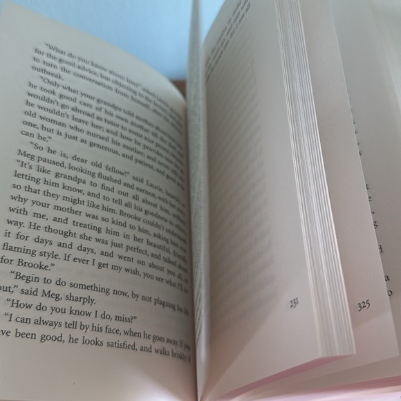 NEW Little Women hardback book by Louisa May Alcott - Picture 8 of 11